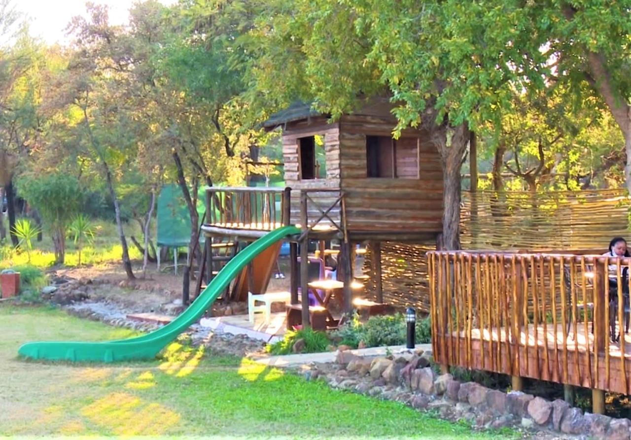 Crocodile Pools River Safaris 哈博罗内 外观 照片