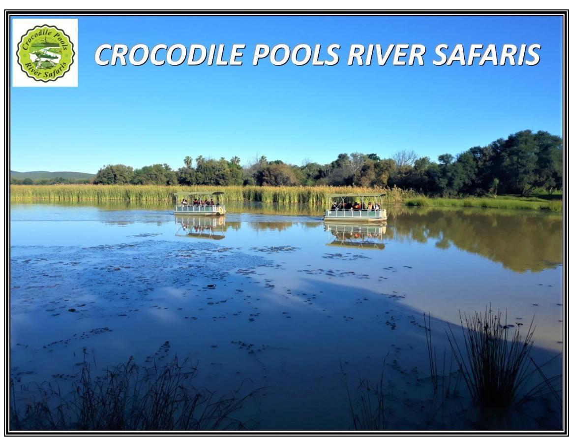 Crocodile Pools Resort 哈博罗内 外观 照片