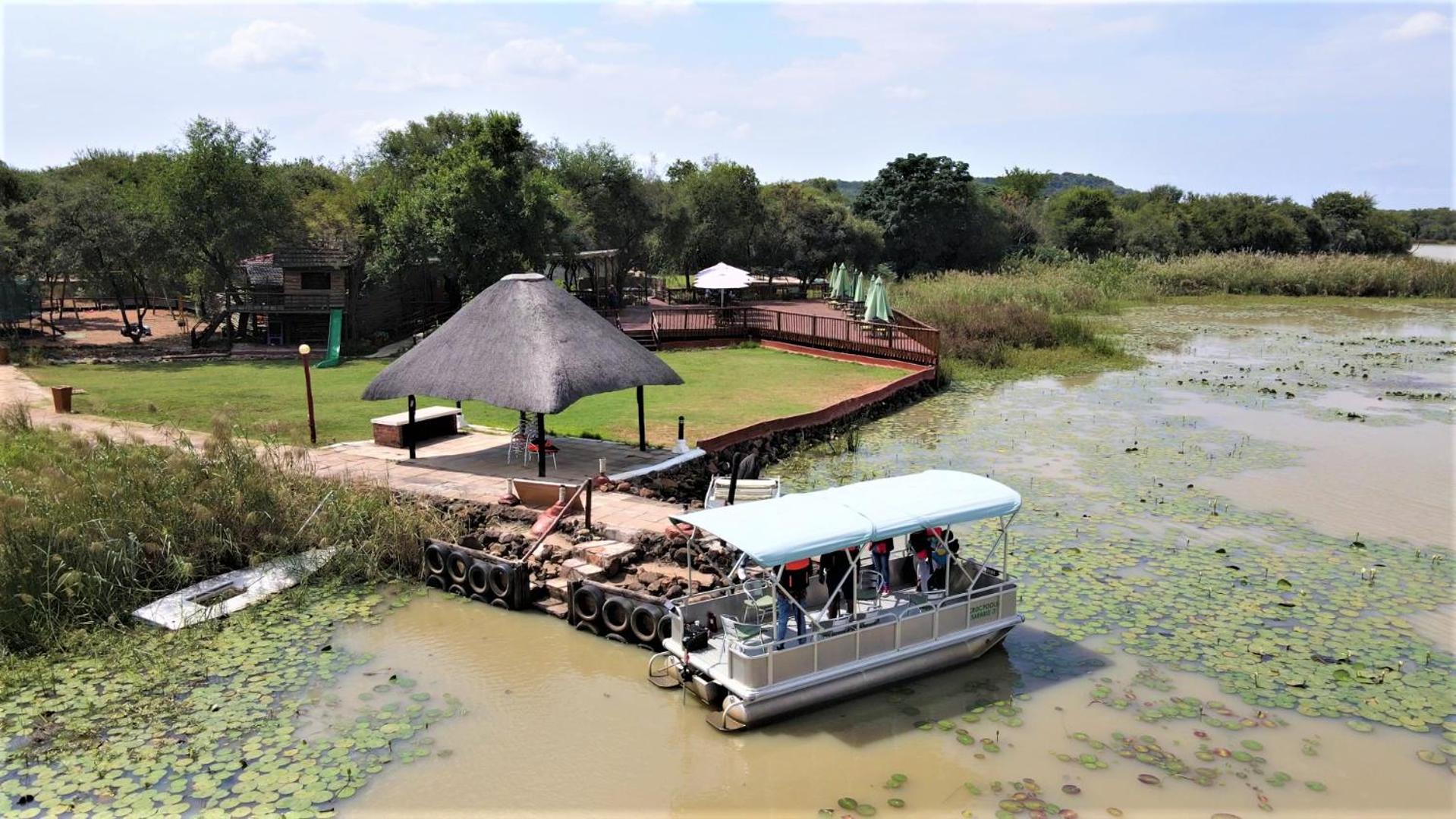 Crocodile Pools River Safaris 哈博罗内 外观 照片